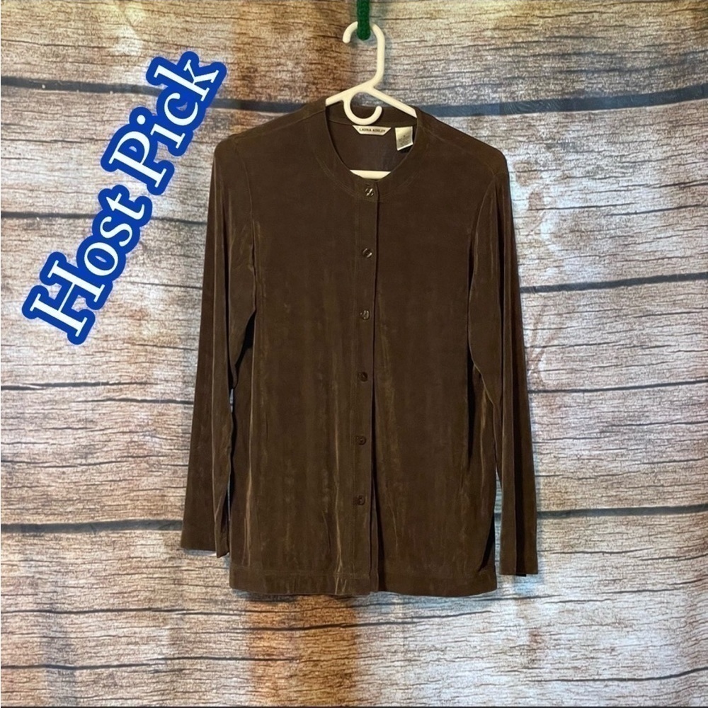 ✅HOST Pick✅ 𝅺Laura Ashley Button Down Shirt, Small